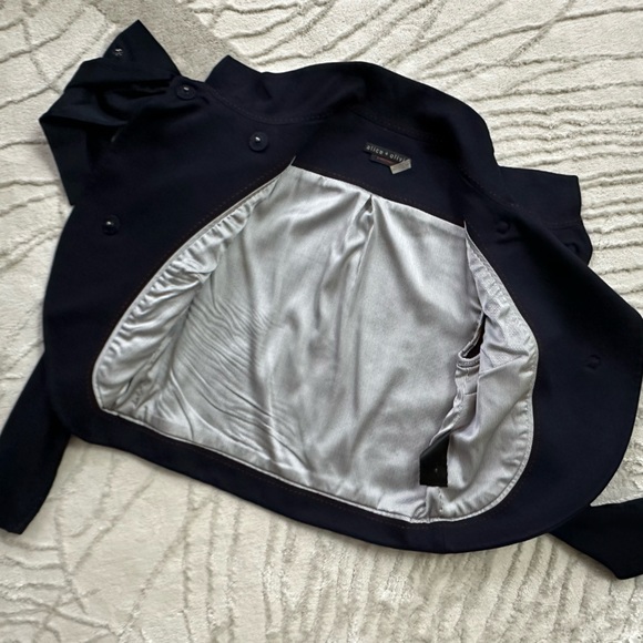 Alice + Olivia cropped navy jacket with bow tie. Size S - Picture 5 of 12